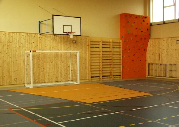 Tělocvična se sportovním vybavením